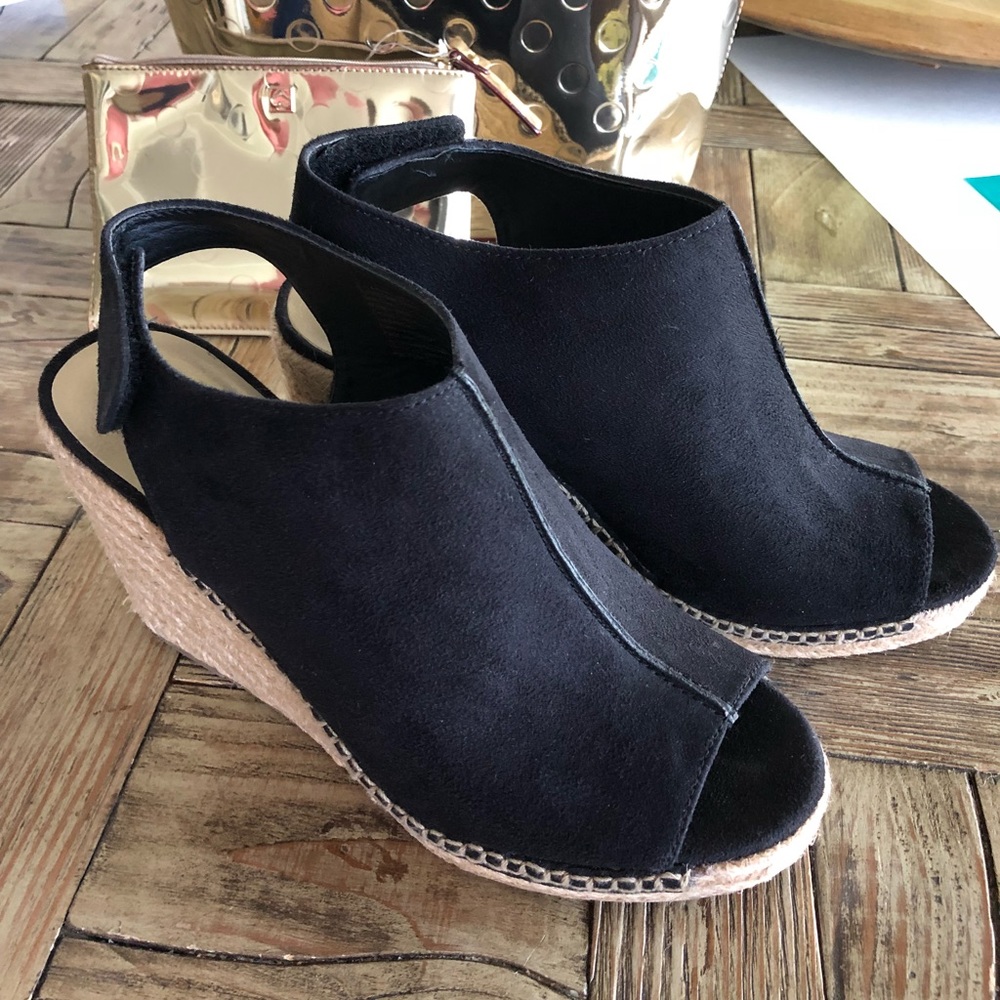 Black shoes